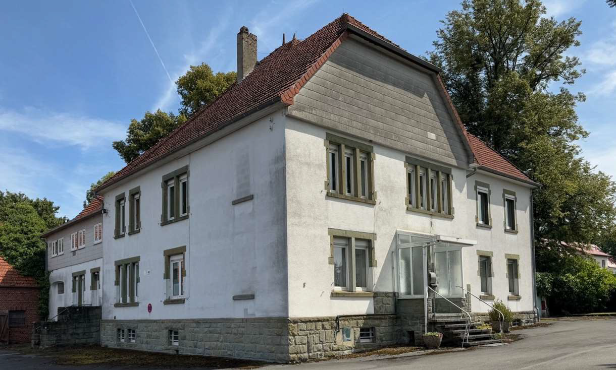 Hofstelle in NRW mit arrondierten 59.1 ha Ackerland zu verkaufen